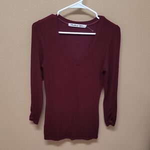 Michael Stars Burgundy 3/4 Sleeve Fitted Tee ❤️